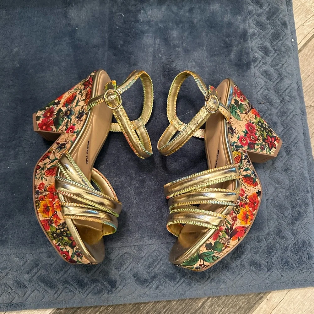 Impo Multicolor Floral Platform Sandals - Picture 6 of 12